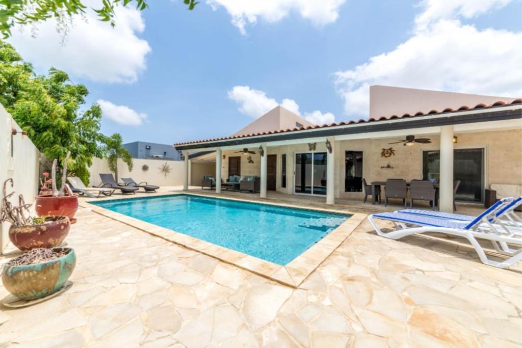 Casa Luna * Palm Beach