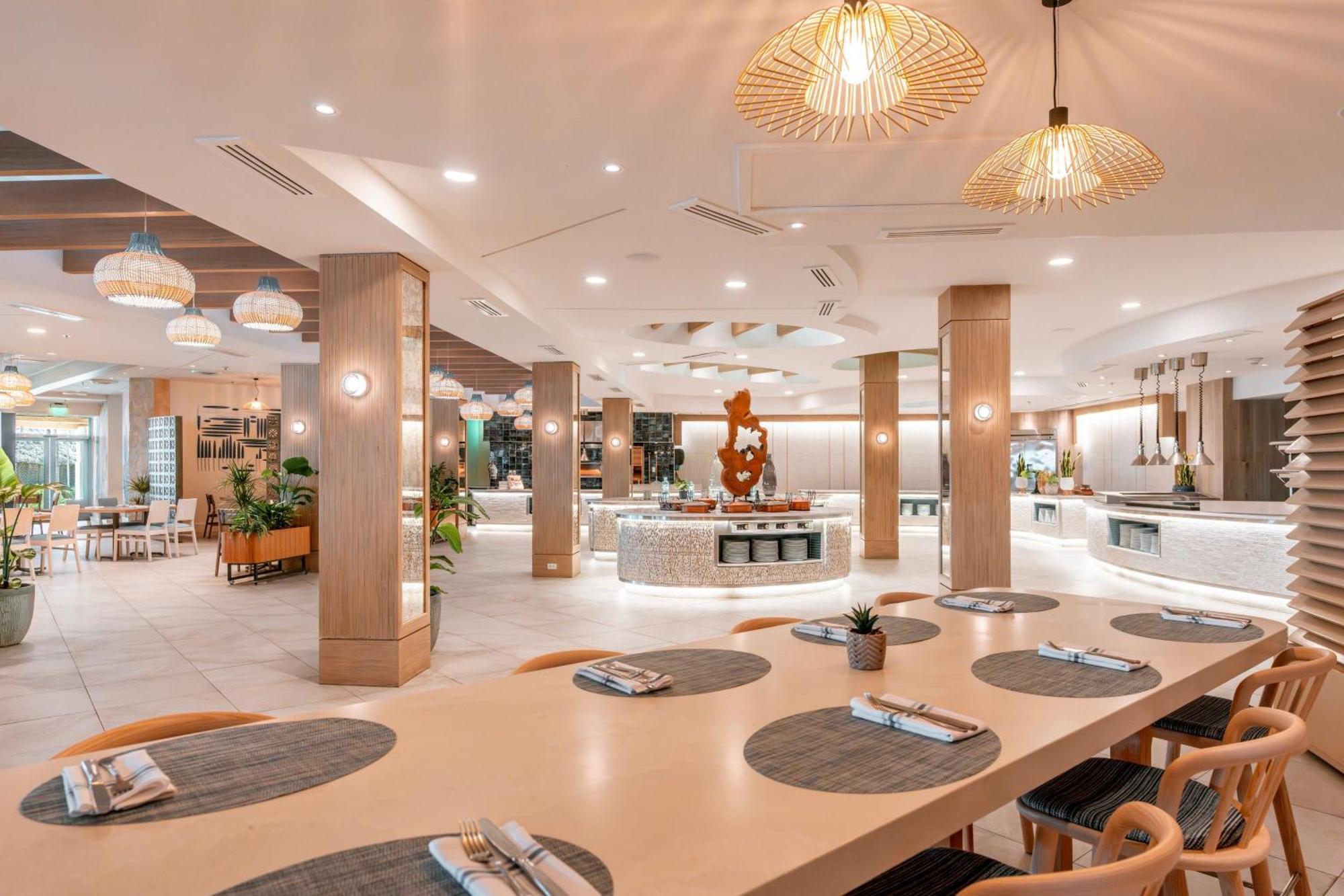 Resort Aruba Marriott & Stellaris Casino Palm Beach