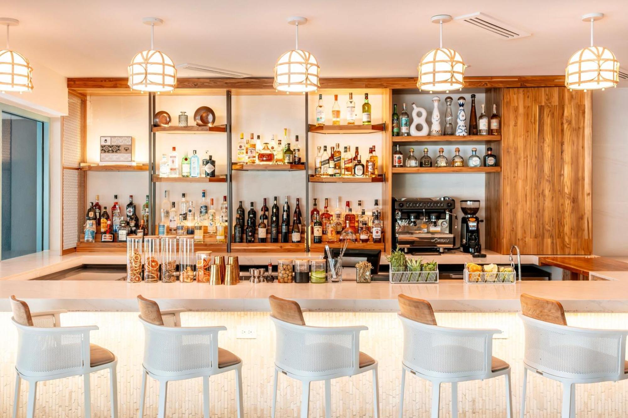 Aruba Marriott & Stellaris Casino 4*