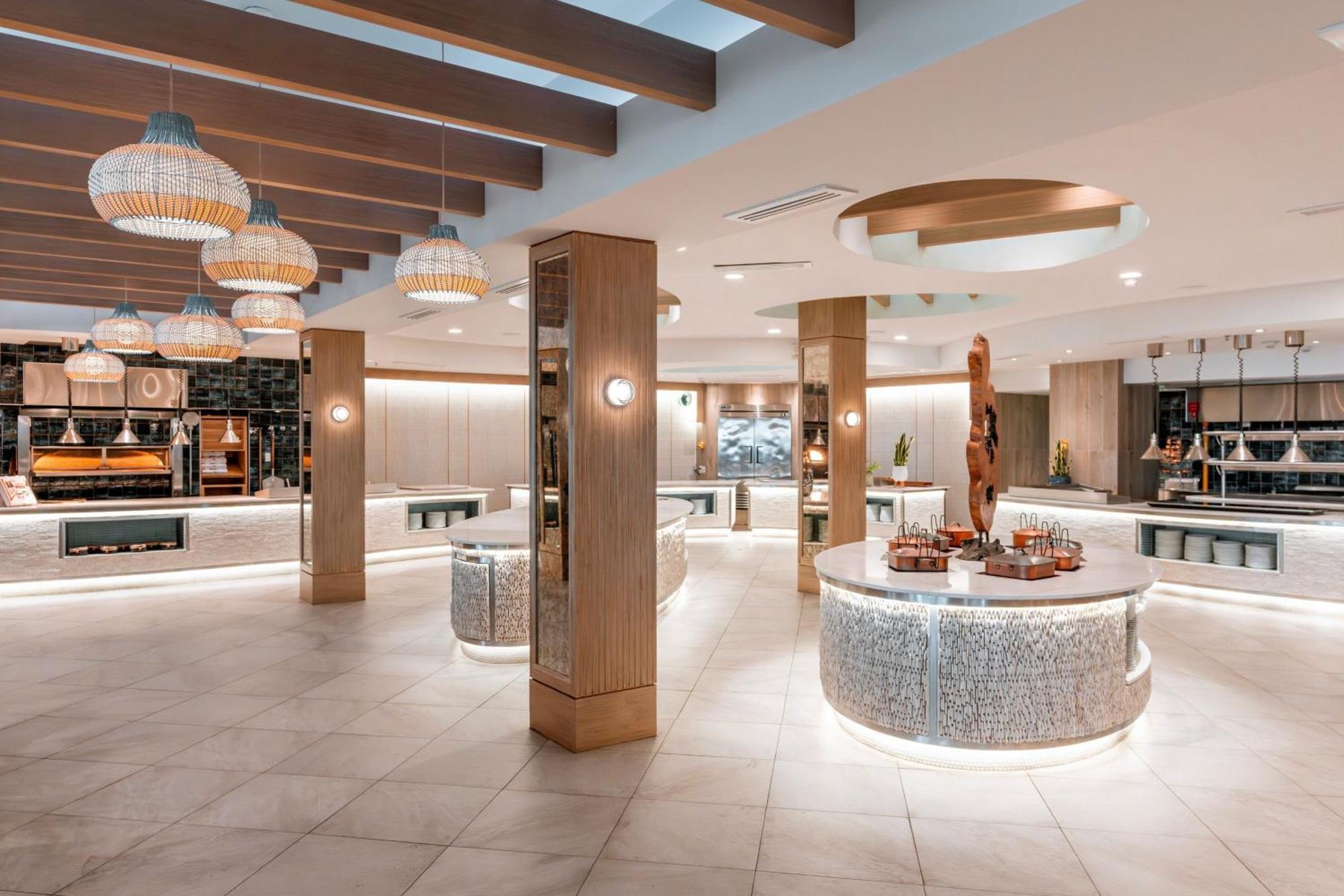 Aruba Marriott & Stellaris Casino Palm Beach