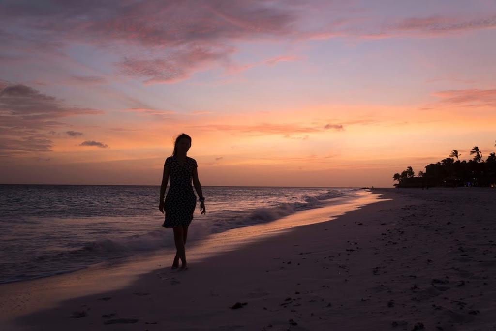 - Divi Dutch Village 4*