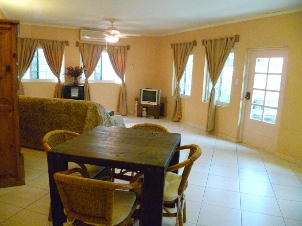 Aparthotel Le Chateau Ocean Oranjestad