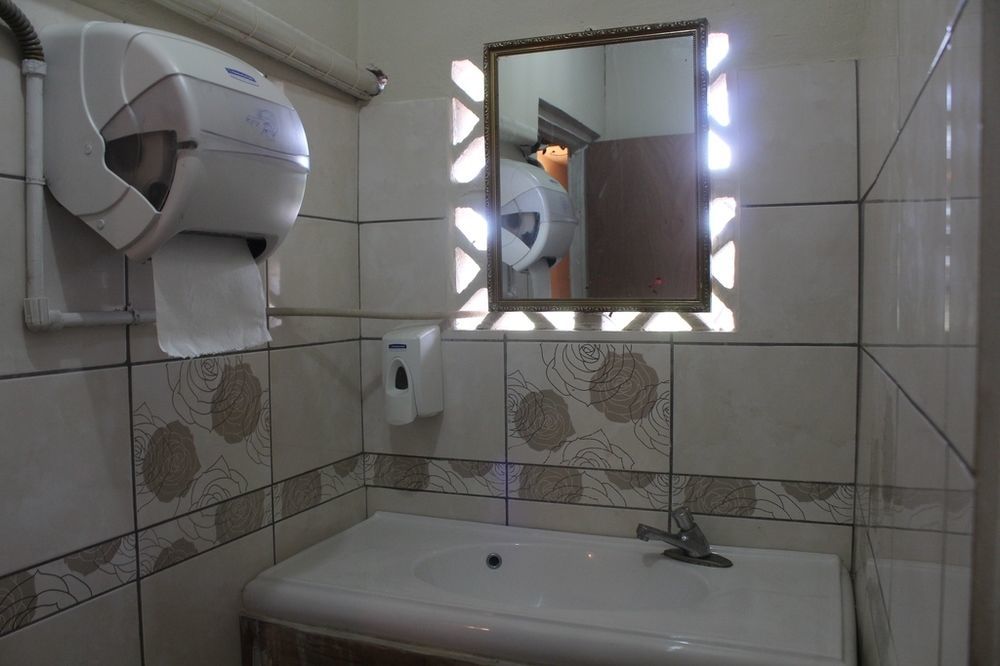 Hotel California Aruba 2*