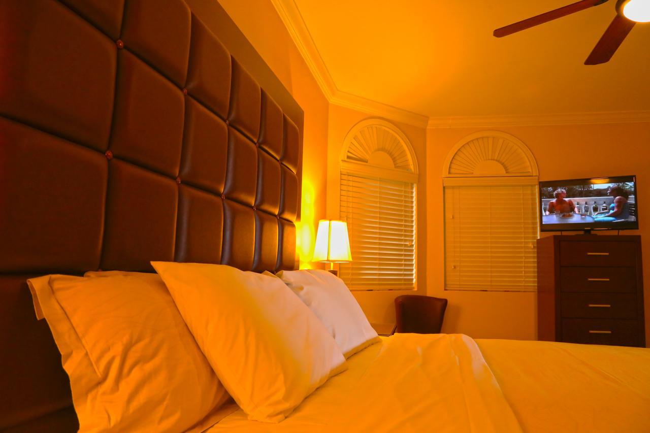 Tropical Digs Aparthotel Oranjestad