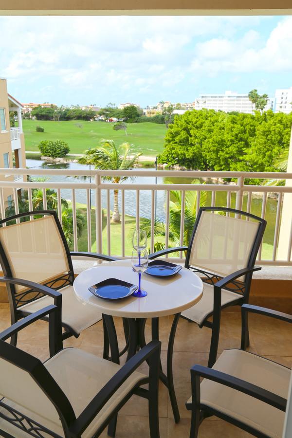 Tropical Digs Aparthotel 4*