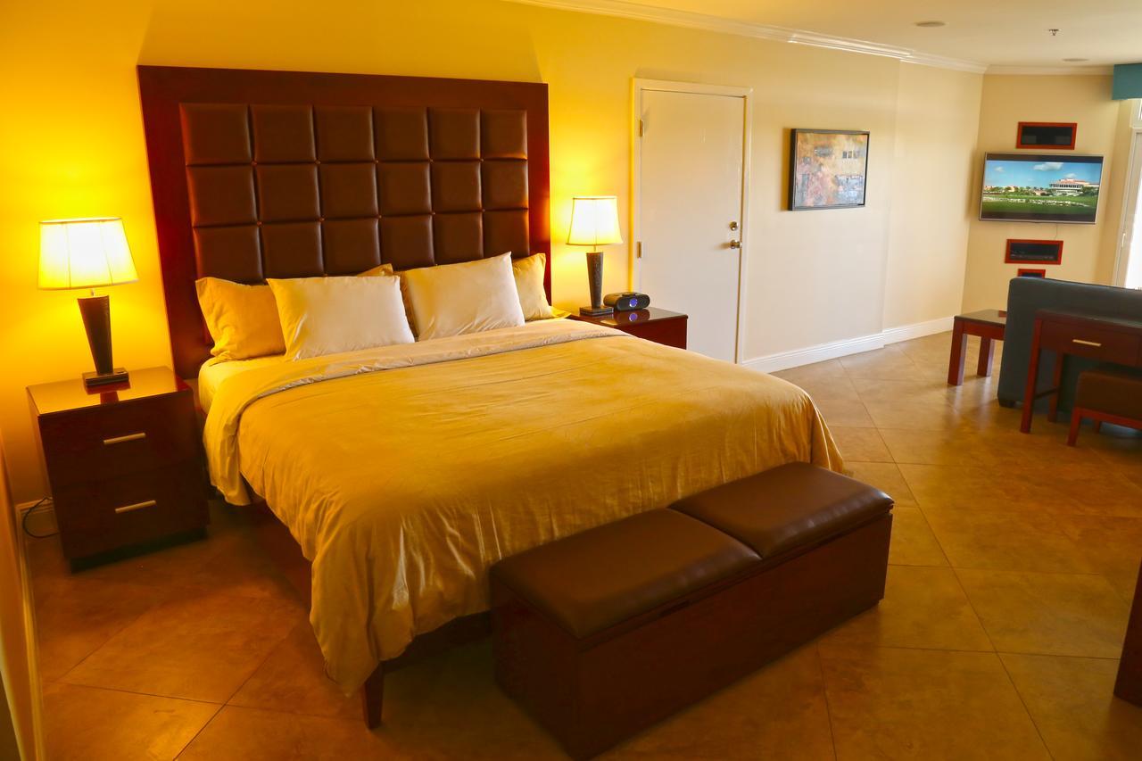 Tropical Digs Aparthotel Oranjestad