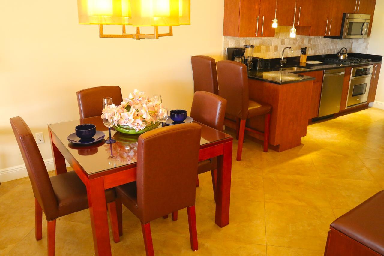 Tropical Digs Aparthotel 4*