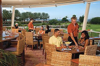 Tropical Digs Aparthotel 4*
