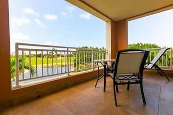 Tropical Digs Aparthotel 4*