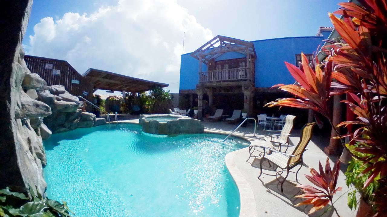 De Cuba Bed & Breakfast Bed & Breakfast 3*