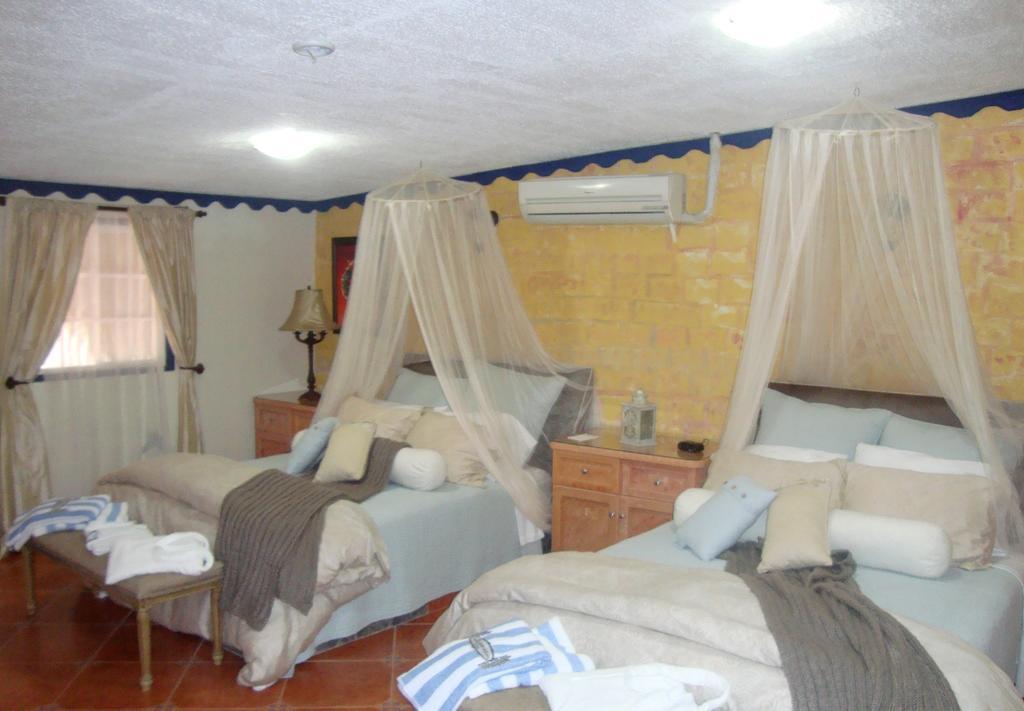 Bed & Breakfast Club Arias Savaneta