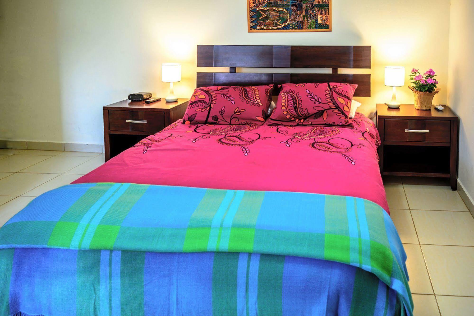 Hidden Eden Aruba Bed And Breakfast Bed & Breakfast