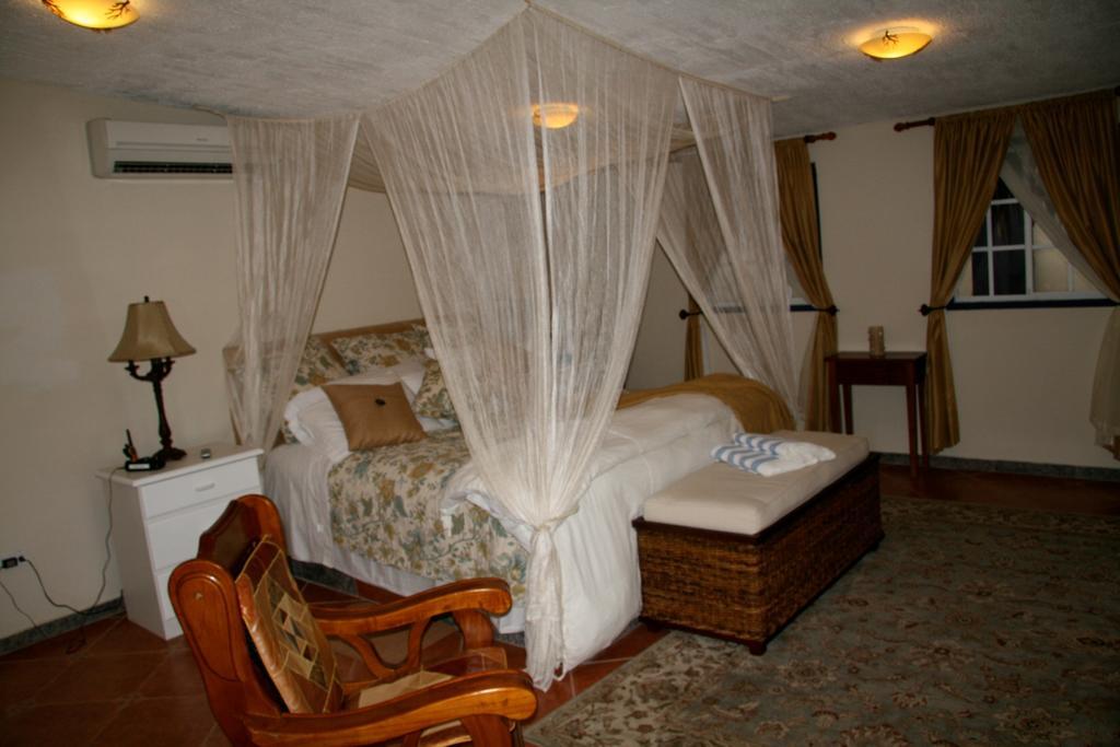 Club Arias Bed & Breakfast Savaneta