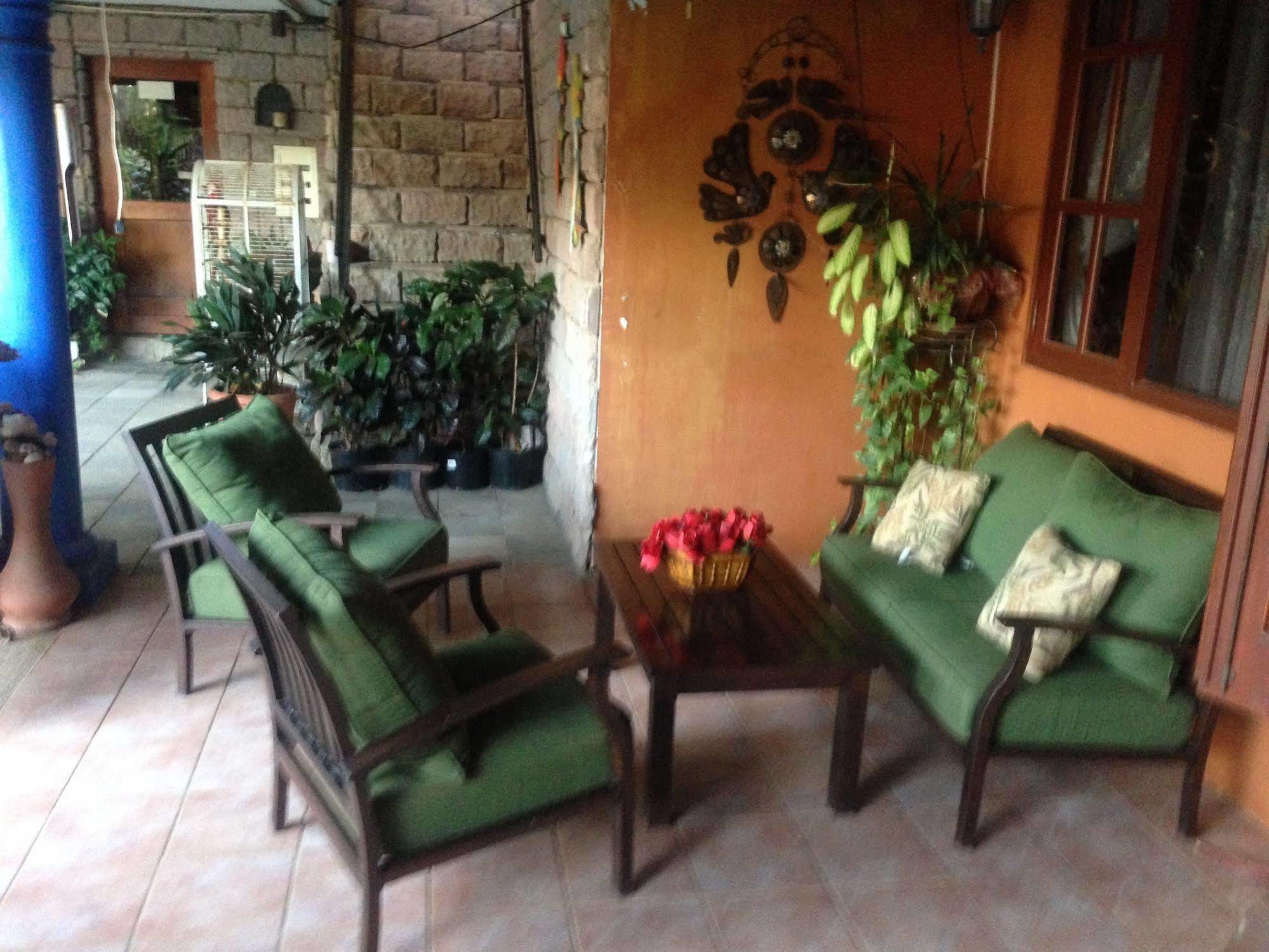 De Cuba Bed & Breakfast Bed & Breakfast 3*