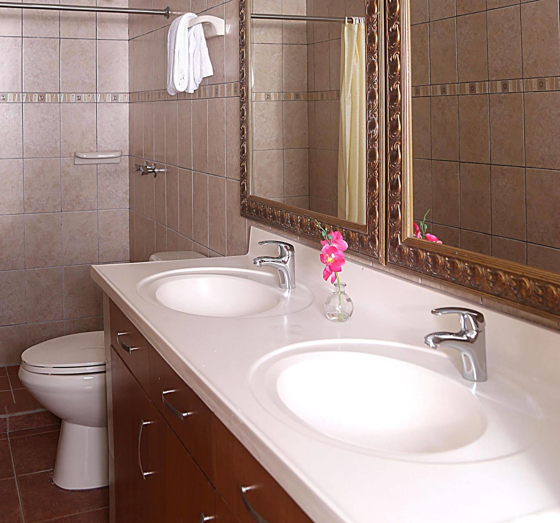 Punto Di Oro Aparthotel Tanki Leendert
