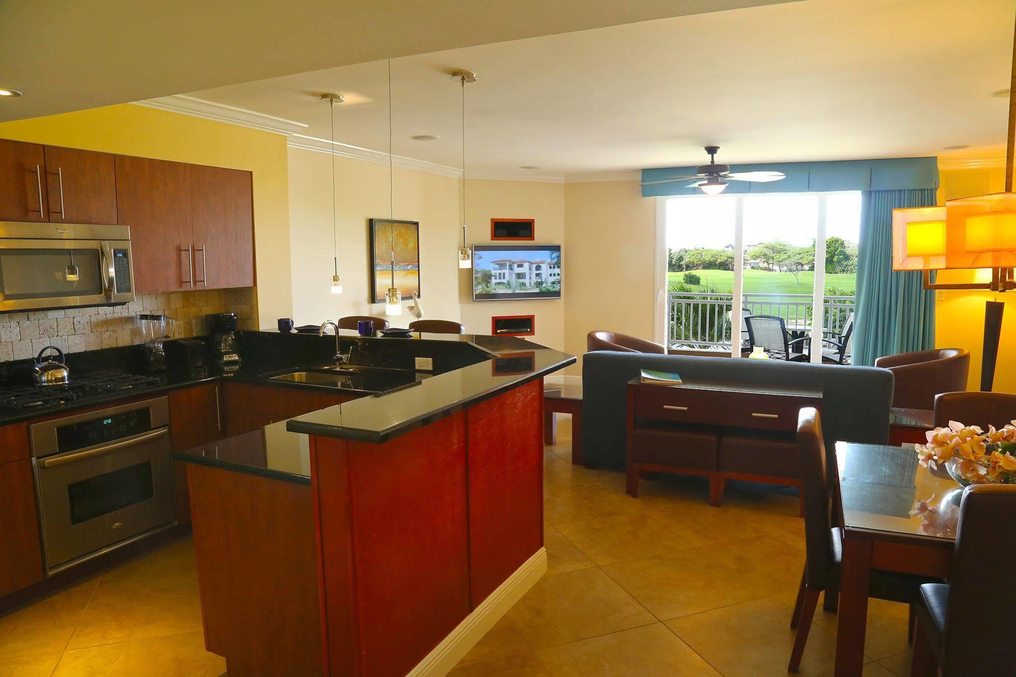 Tropical Digs Aparthotel Oranjestad