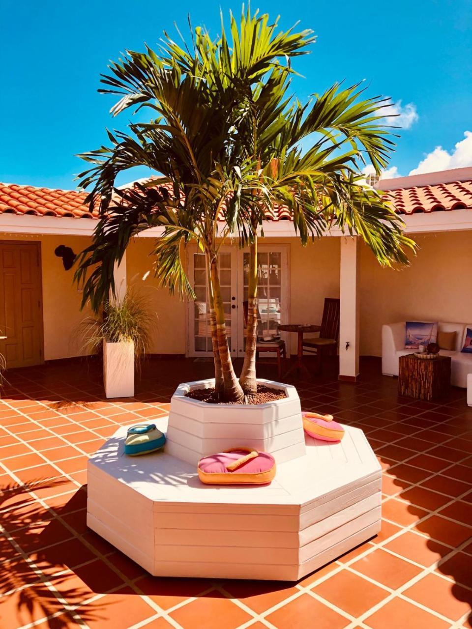 Hotel Karibu Aruba Palm Beach