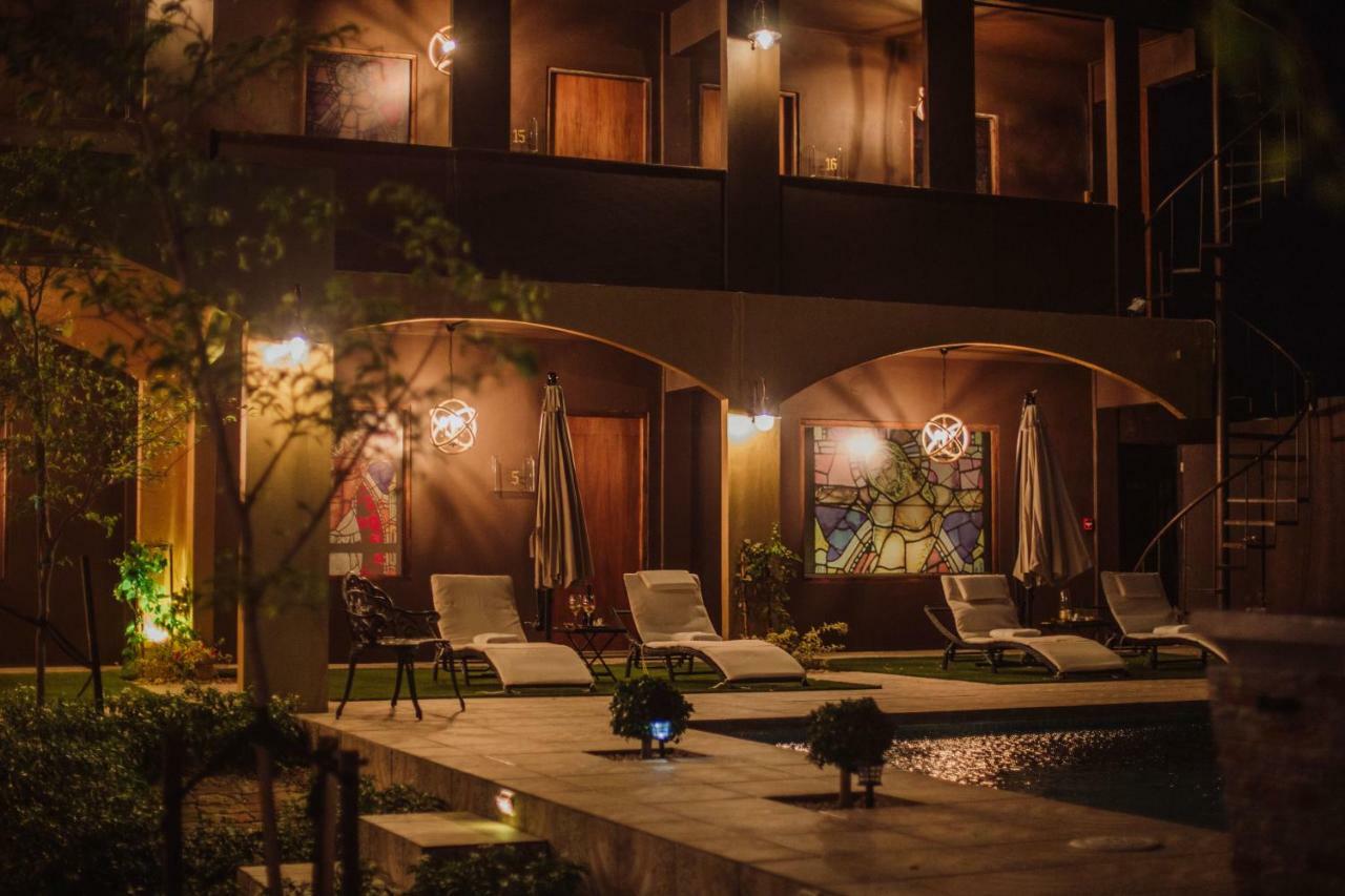 Monastery Hotel Oranjestad