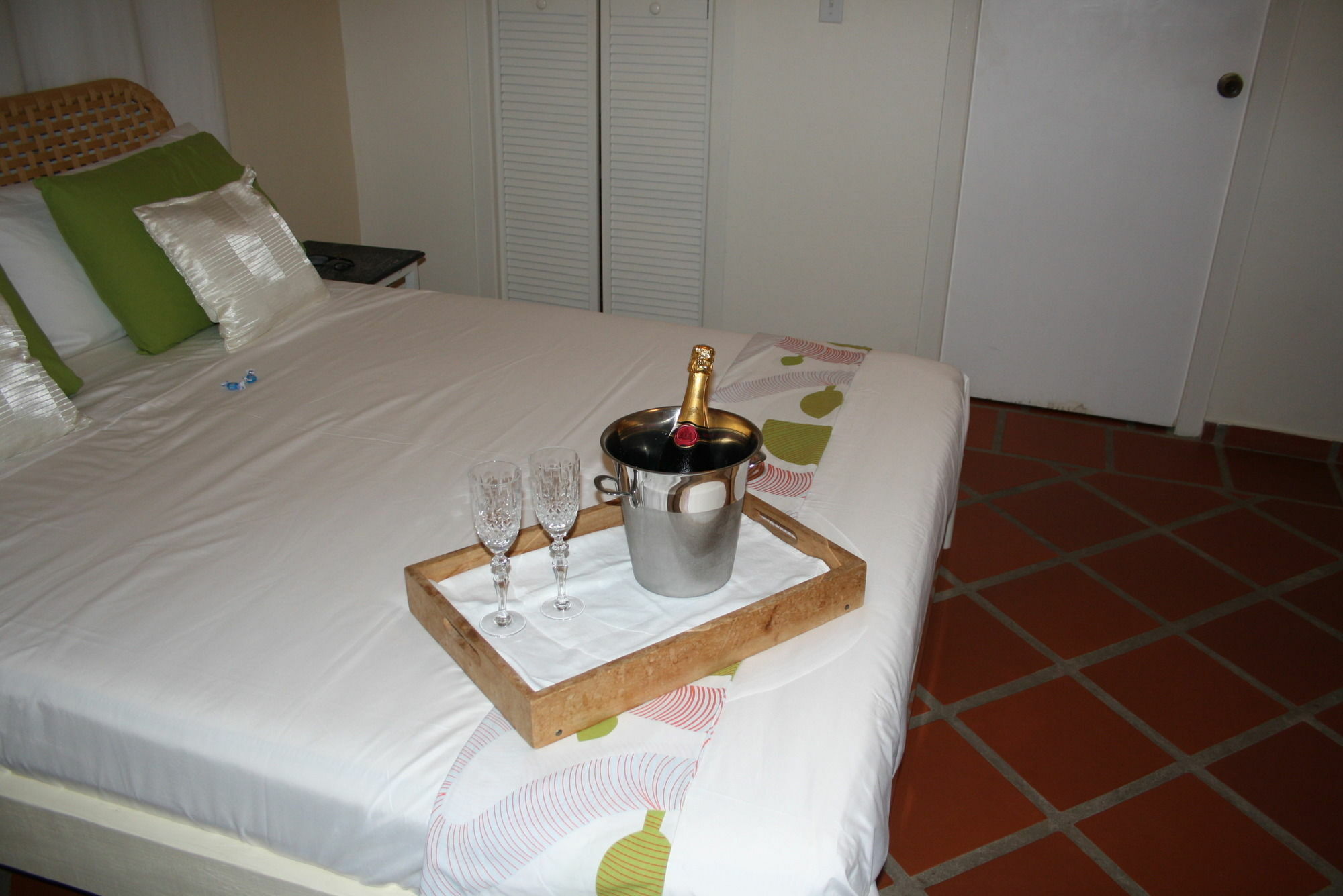 Hotel Karibu Aruba 4*