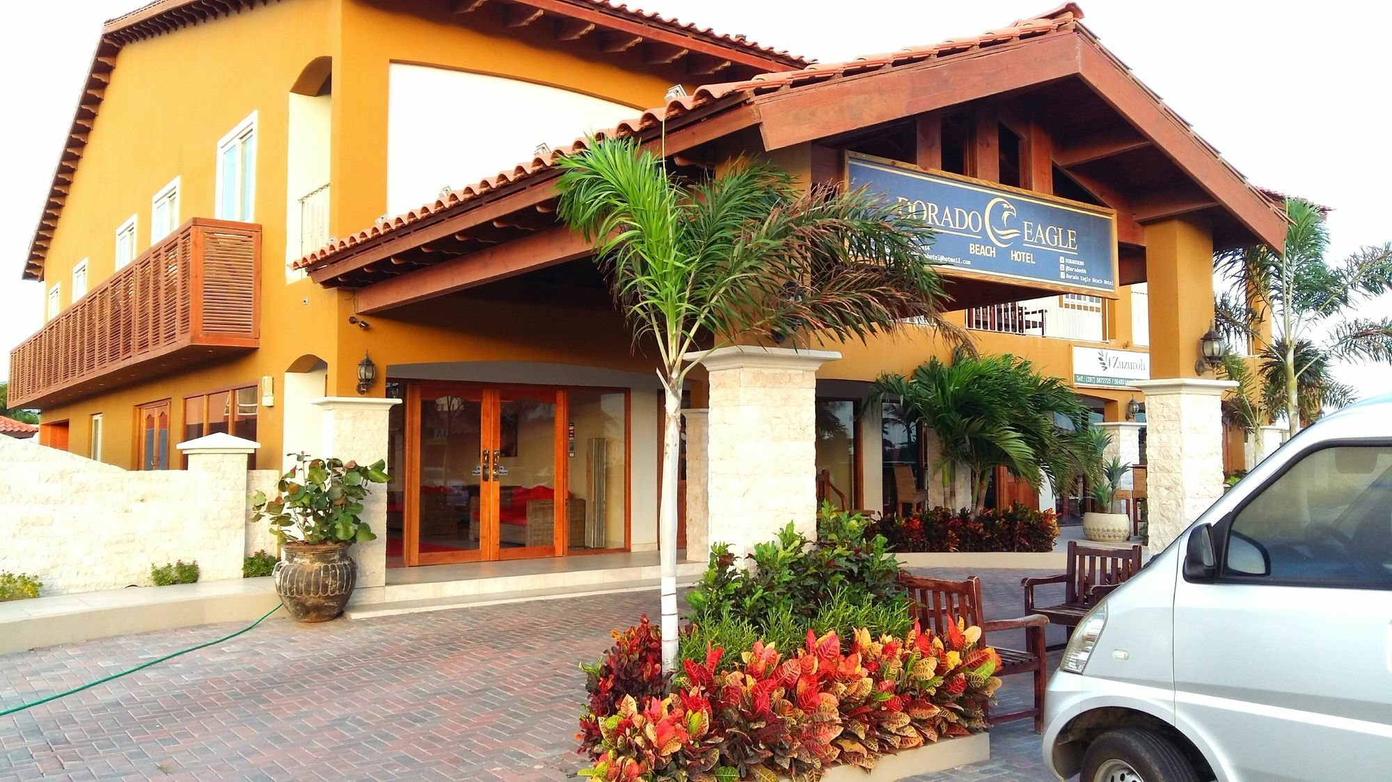 Dorado Eagle Apartamento *