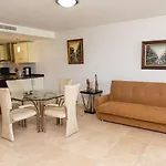 Star Oasis Condo