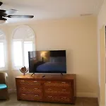 Divi One Bedroom