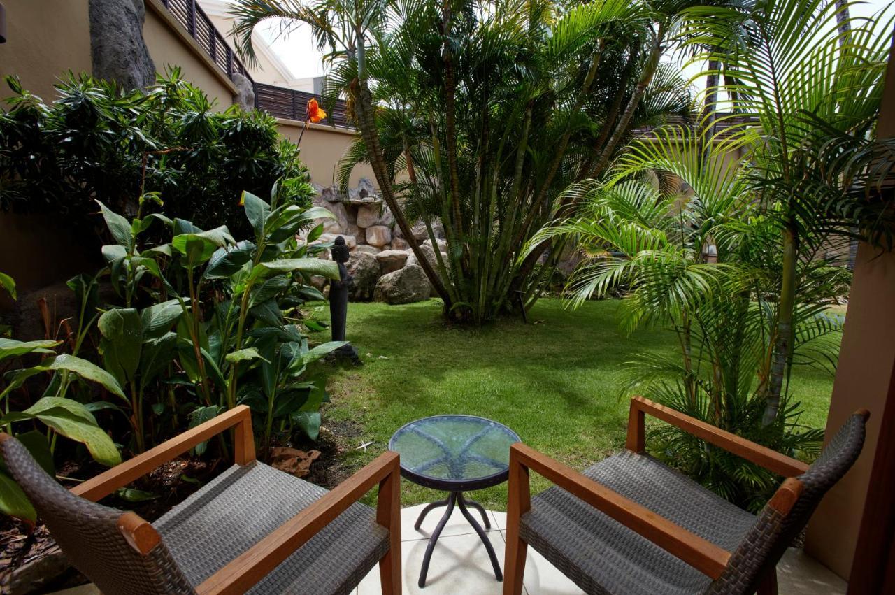 Resort Manchebo And Palm Beach