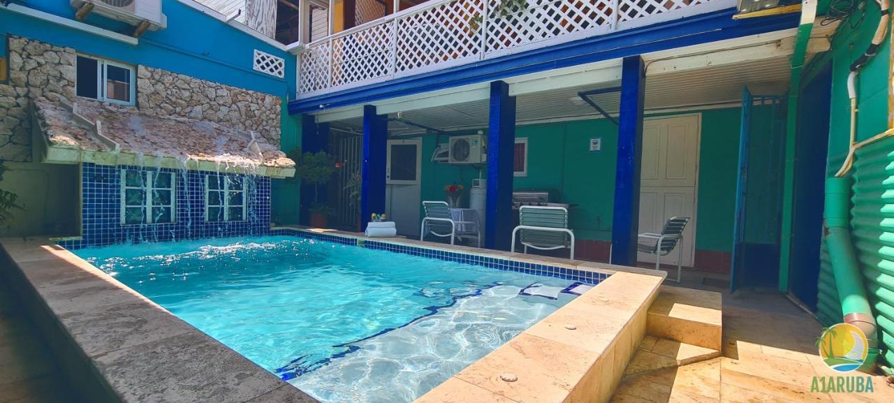 Aparthotel A1 Aruba 2*