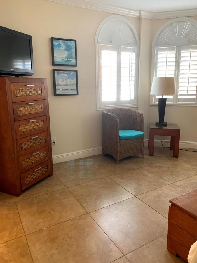 Aparthotel Executive Real Estate At Divi Golf Oranjestad