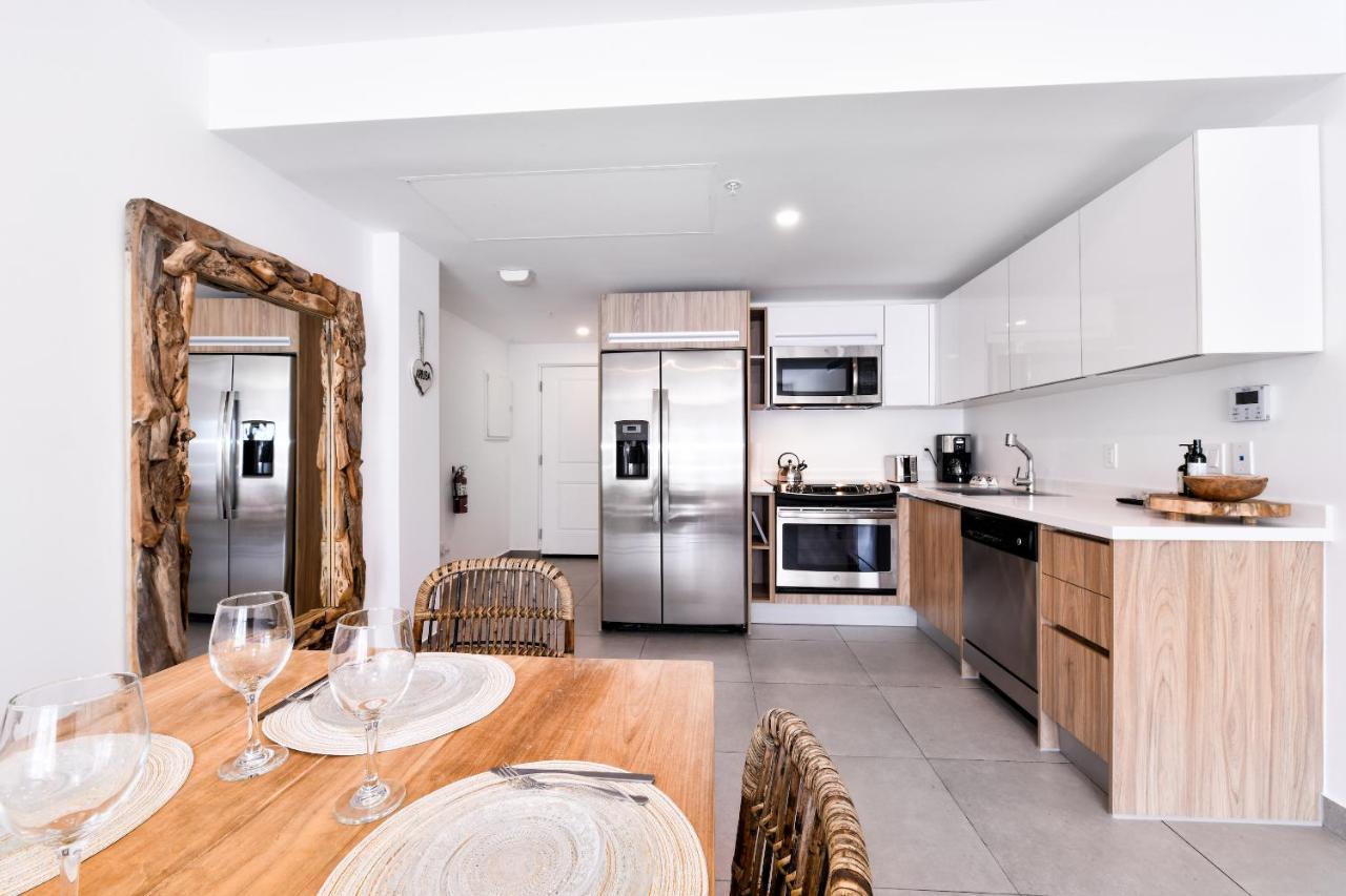 Stylish Luxury Condo, Location, Ocean View, Pool Apartamento *
