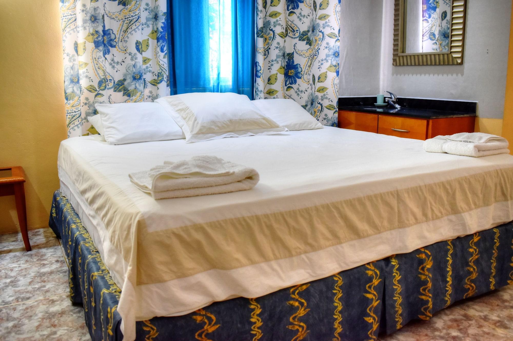 Hotel Sandra Tours 3*