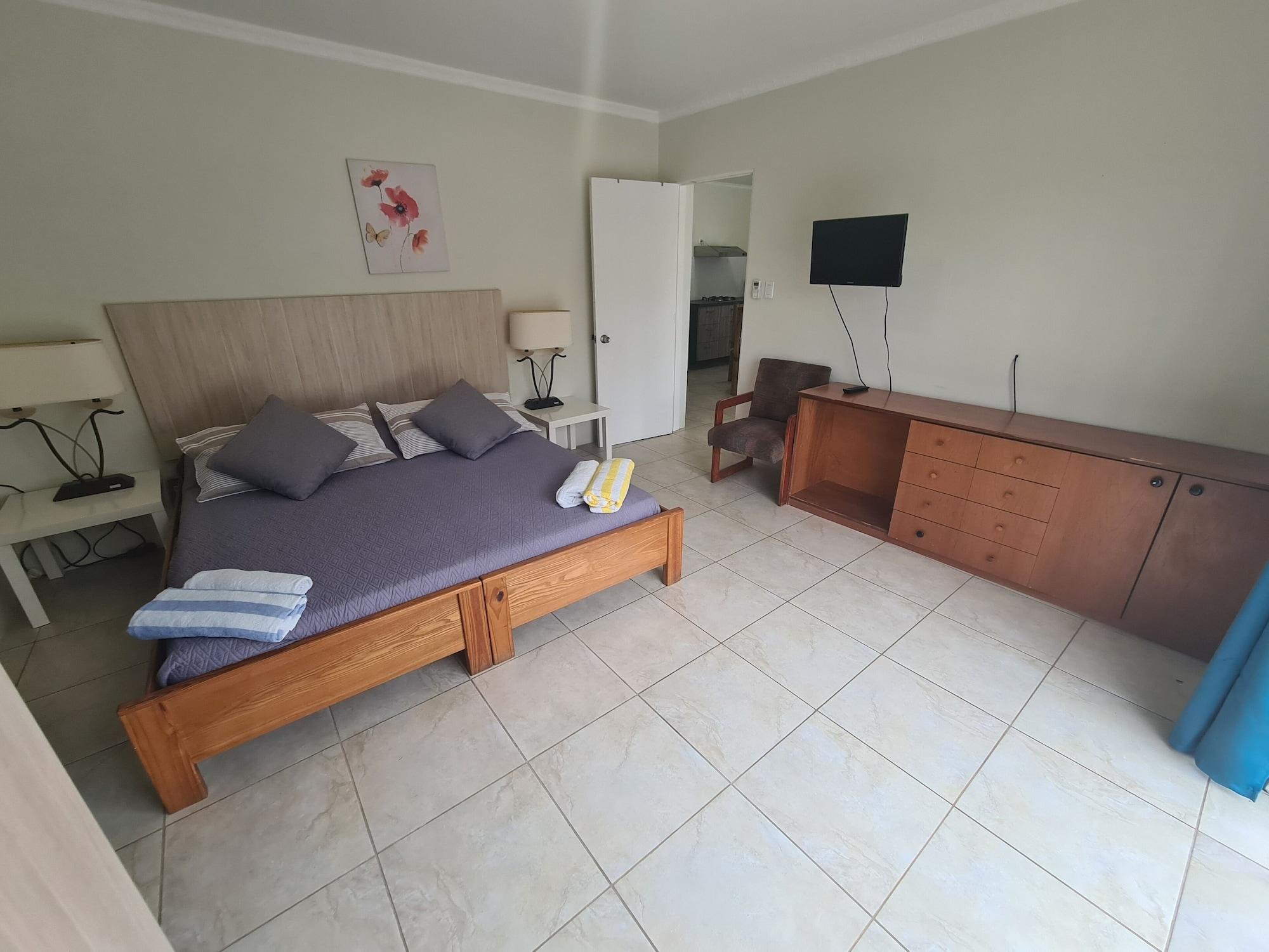 & Apartment *