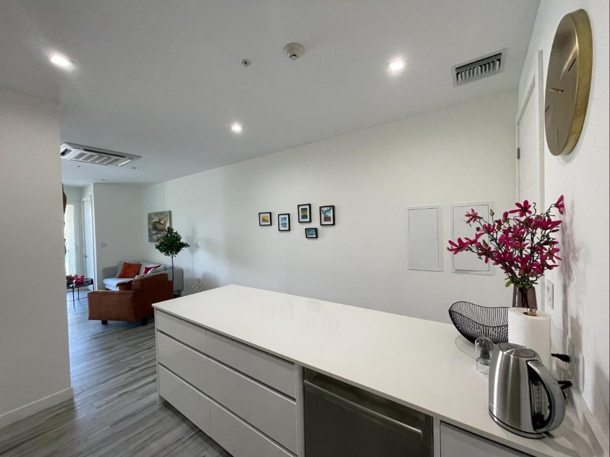 Luxury Ocean View @ Aruba's Palm Apartment Palm Beach