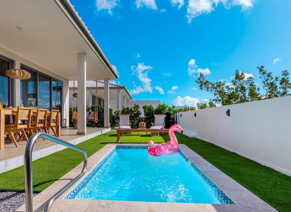 3 Bdrm 2 Bath With Private Pool- Azure Residences Pousada *