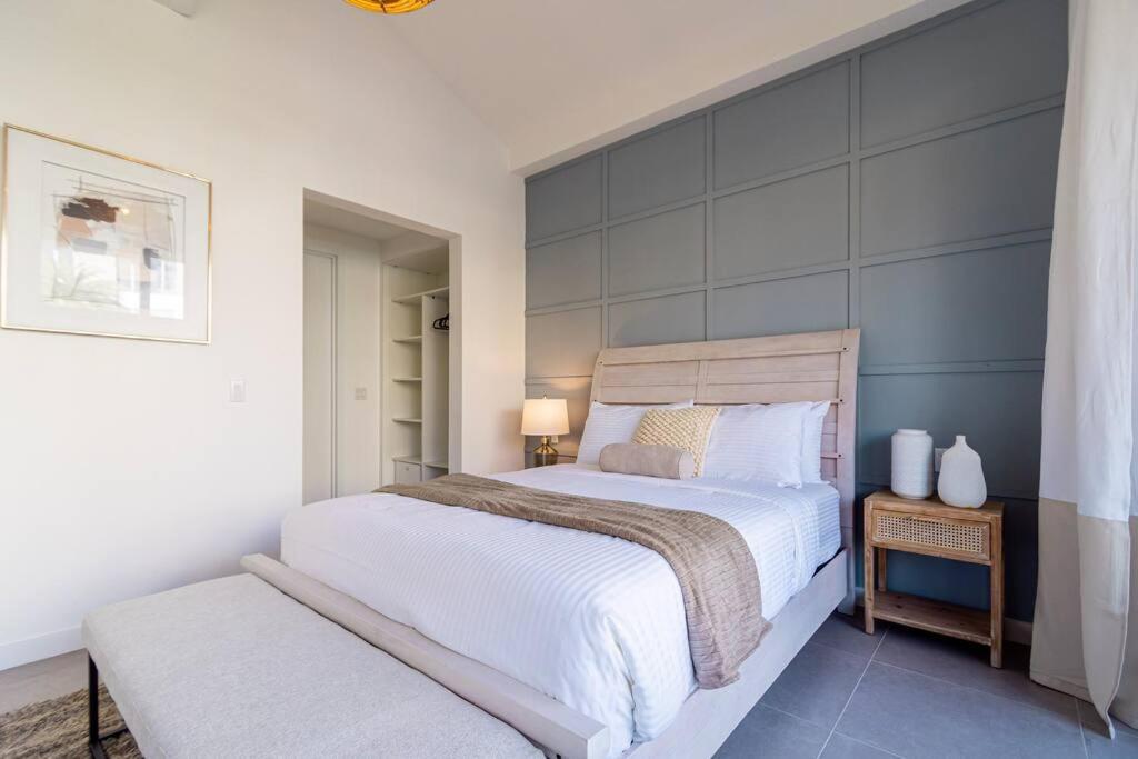 3 Bdrm 2 Bath With Private Pool- Azure Residences Pousada Palm Beach