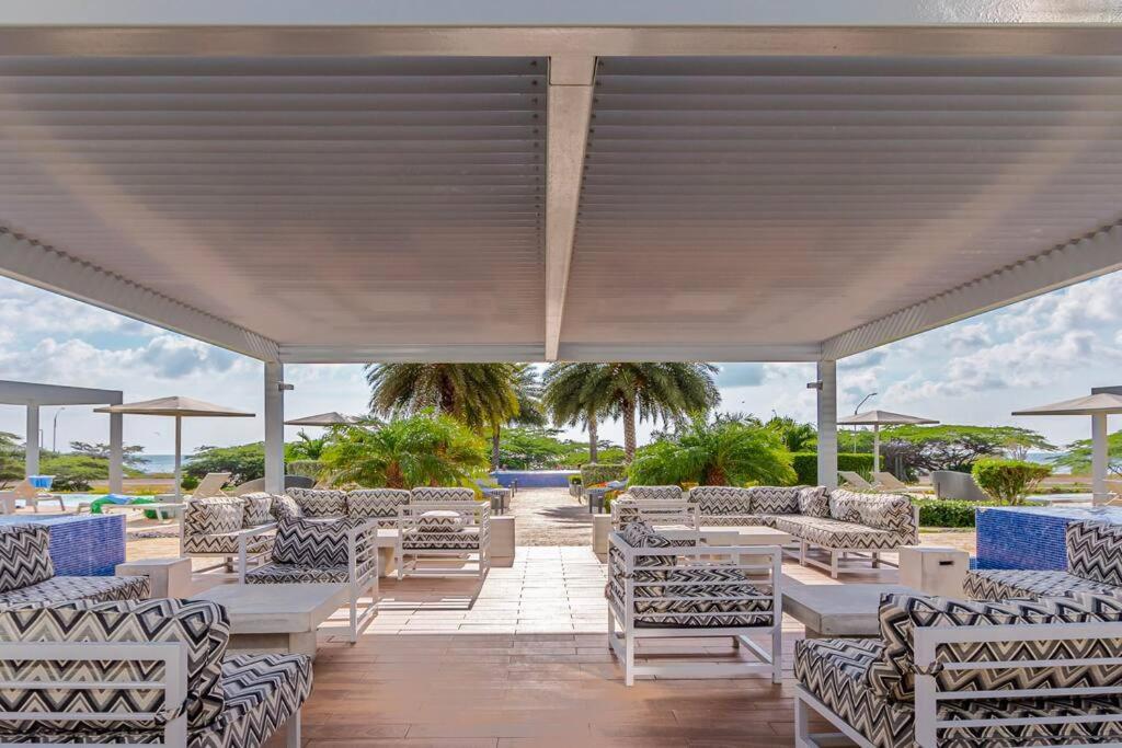 3 Bdrm 2 Bath With Private Pool- Azure Residences * Palm Beach
