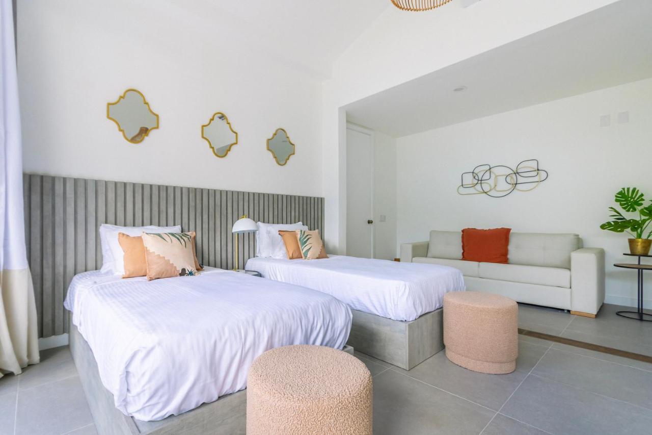 3 Bdrm 2 Bath With Private Pool- Azure Residences Pousada Palm Beach