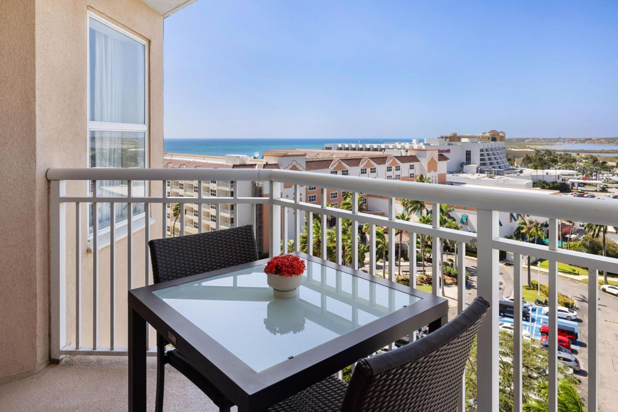 Marriott's Aruba Surf Club Hotel 3*