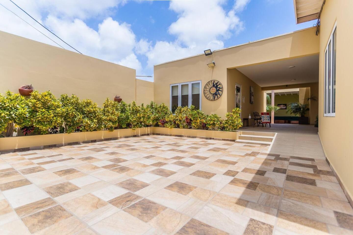 Juanedu Apartment Oranjestad