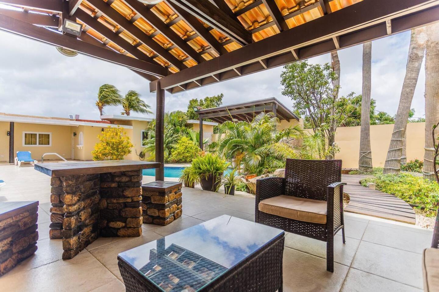 Apartment Juanedu Oranjestad