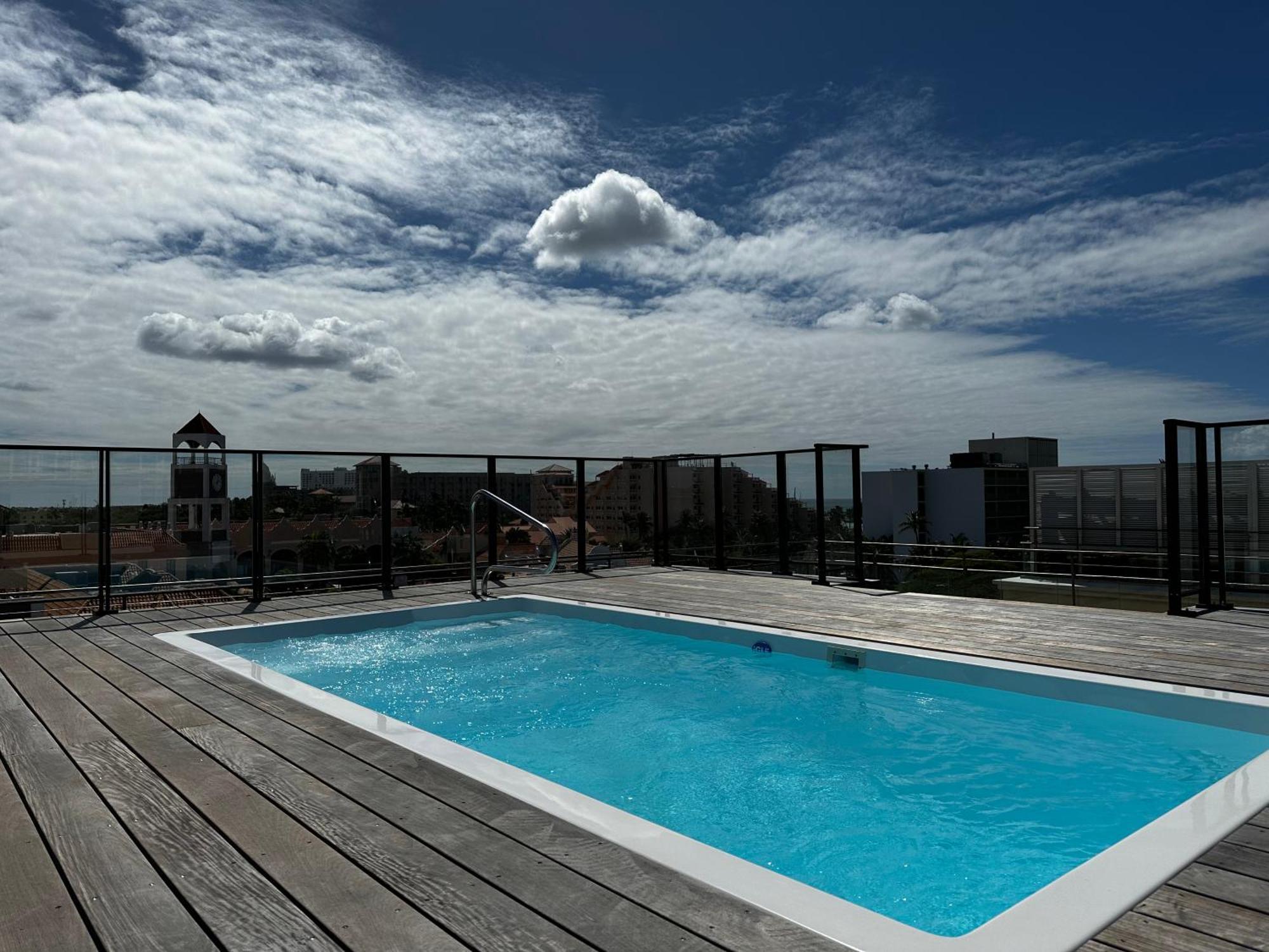 The Cove - Condo Hotel - Palm Beach Strip