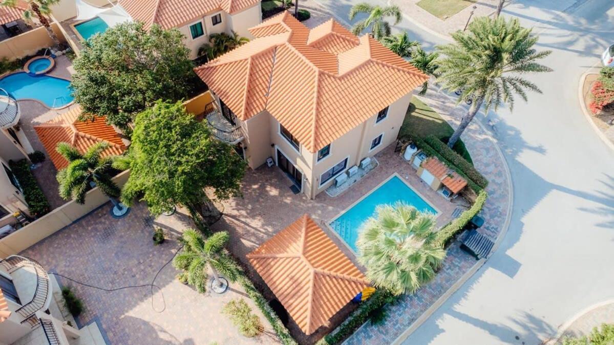 Gold Coast Elegance With Private Pool Holiday home Noord