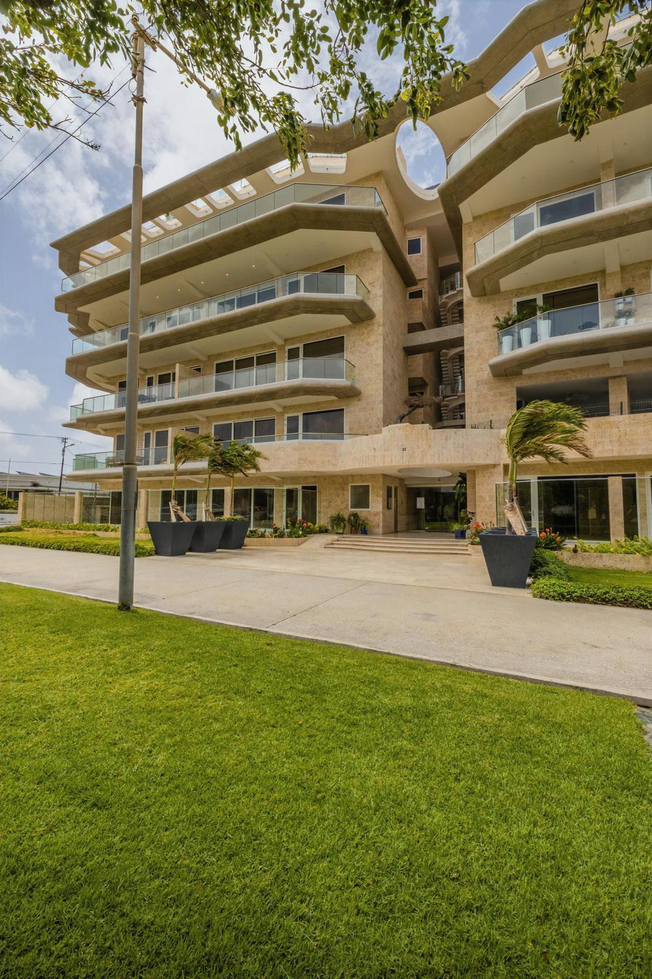 Coral 15: Oceanfront Penthouse With Private Pool And Theater Oranjestad
