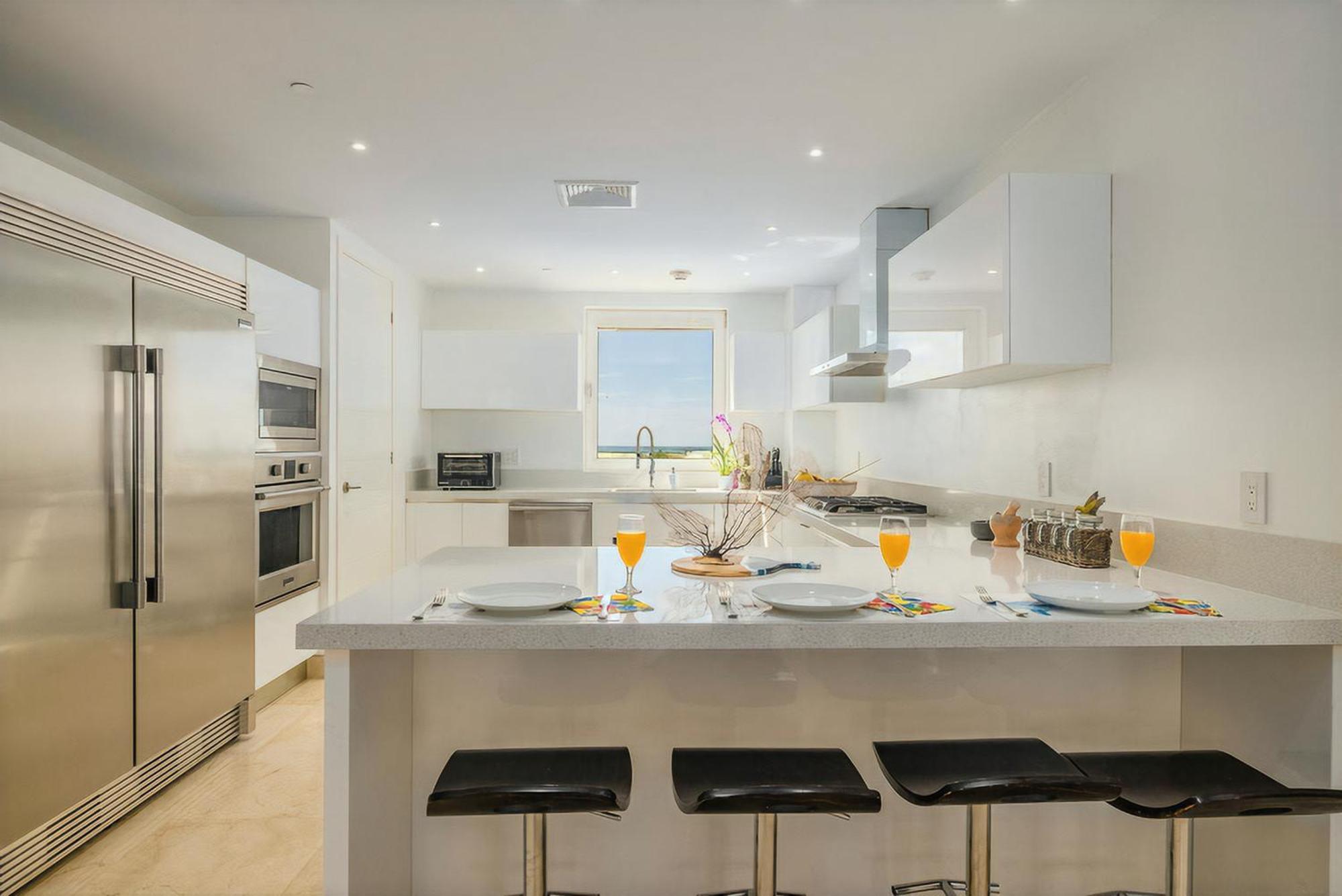 Coral 15: Oceanfront Penthouse With Private Pool And Theater Apartment