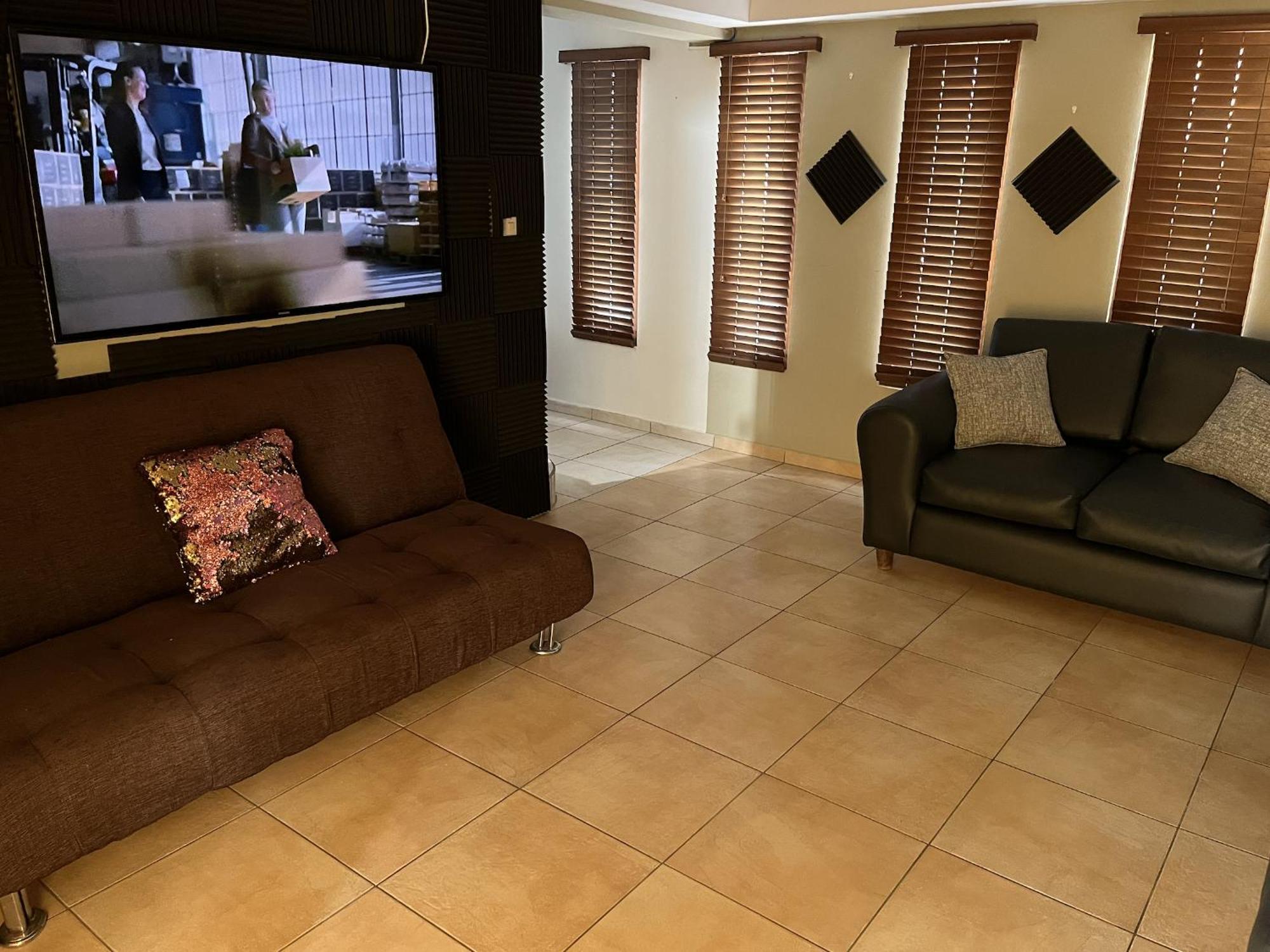 Genesis Apartment Palm Beach