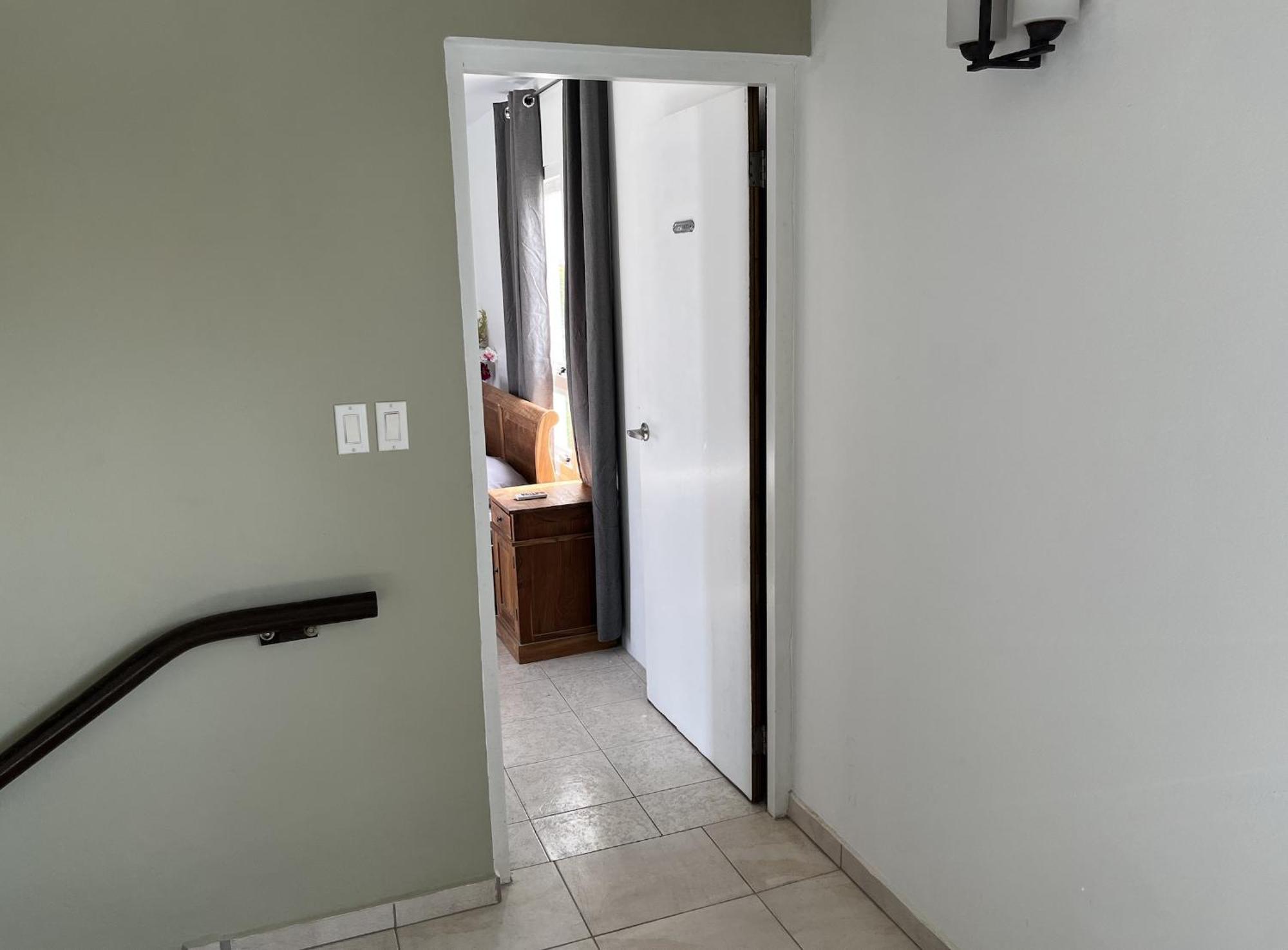 Genesis Apartment Palm Beach