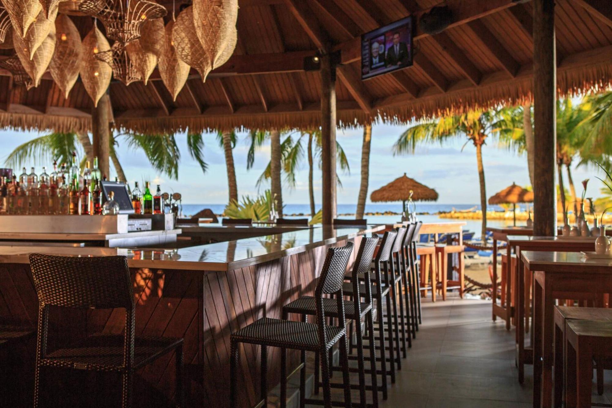 Resort Renaissance Wind Creek Aruba 4*