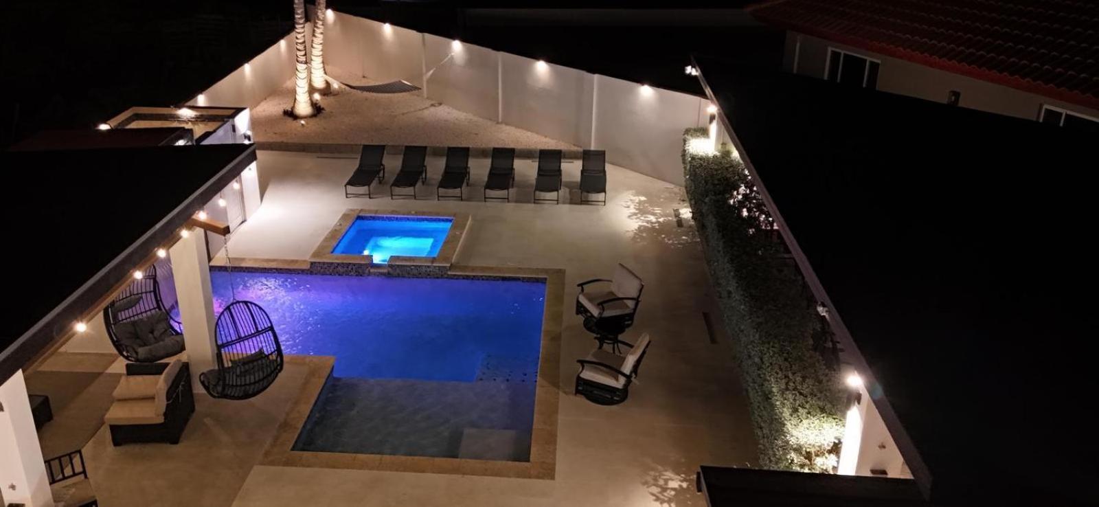 New Tropical Indulgence Sotto Del Sol 7br By Bocobay *