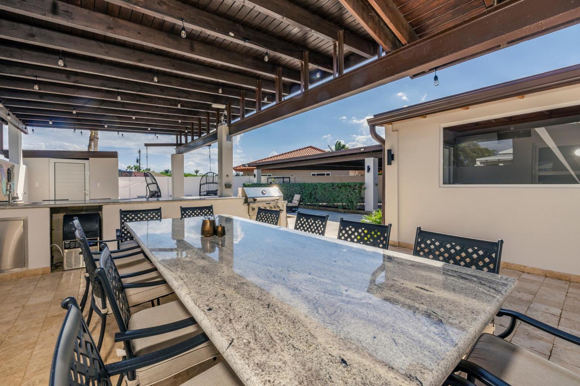 Villa New Tropical Indulgence Sotto Del Sol 7br By Bocobay *