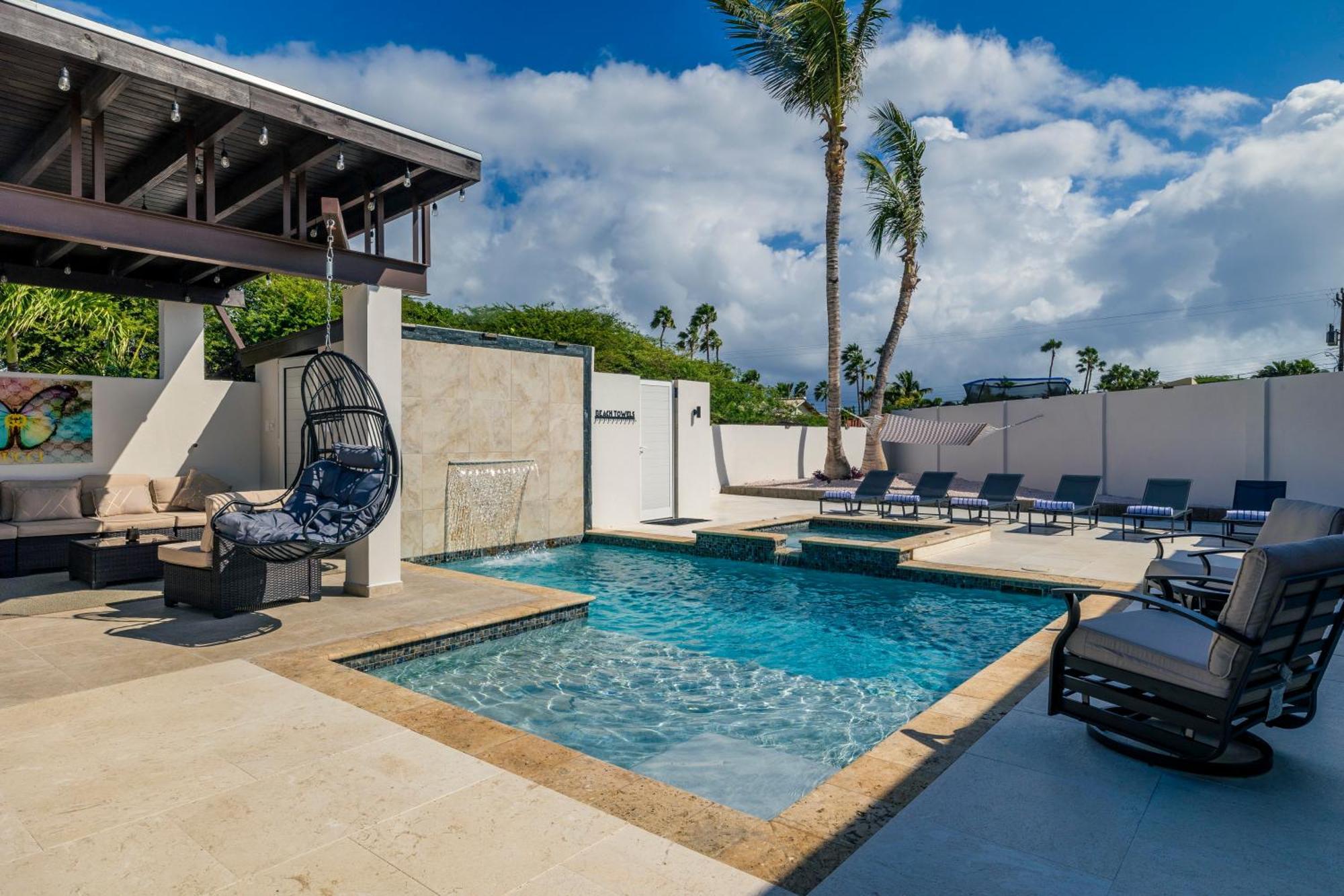 New Tropical Indulgence Sotto Del Sol 7br By Bocobay Palm Beach